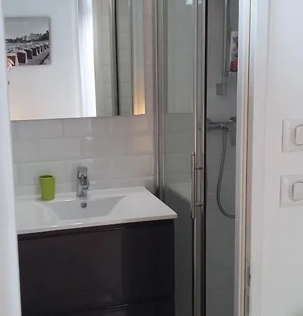 Appartement 6 Couchages, Parking, Quartier St Charles *