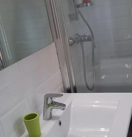 6 Couchages, Parking, Quartier St Charles *
